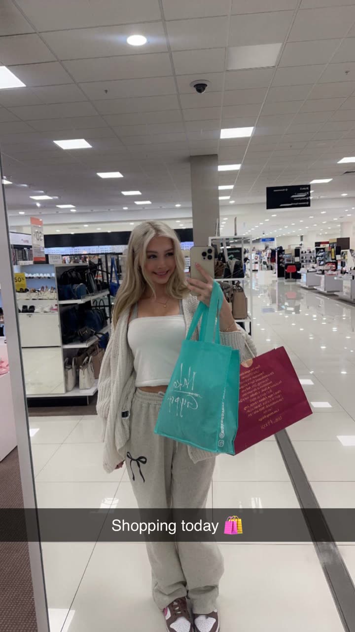 emxllouise snapchat image archive image