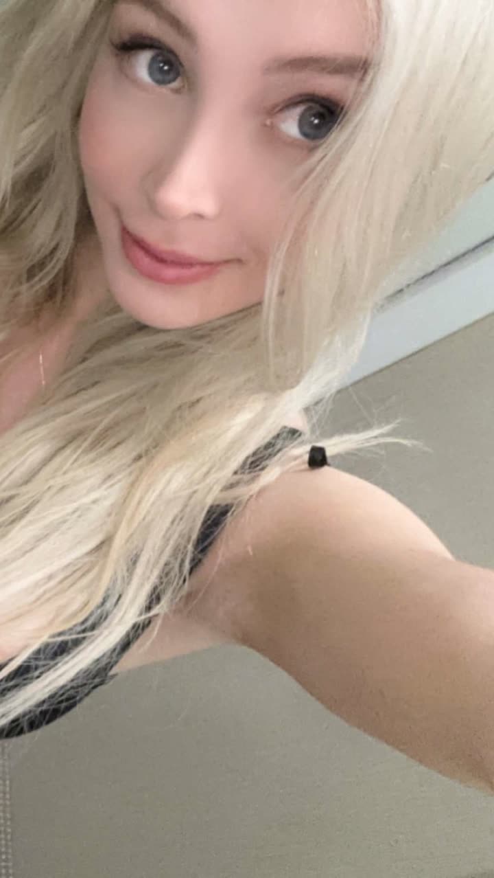 emxllouise snapchat image archive image