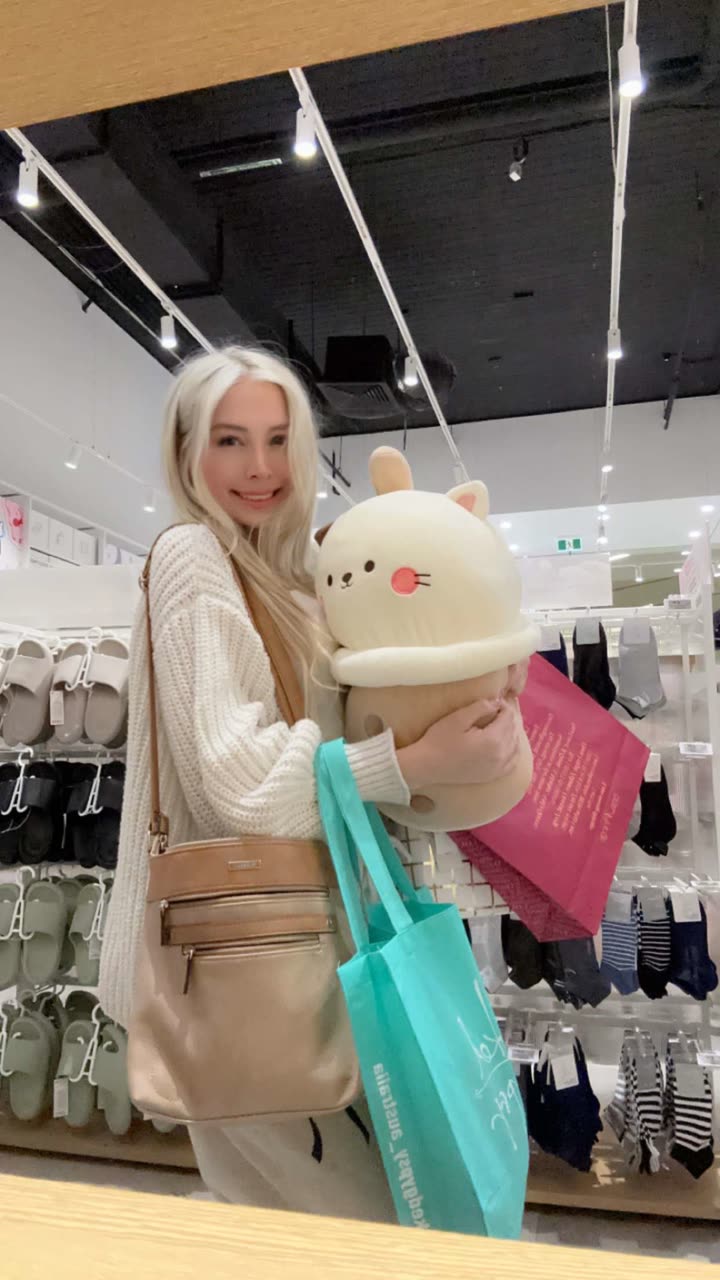 emxllouise snapchat image archive image