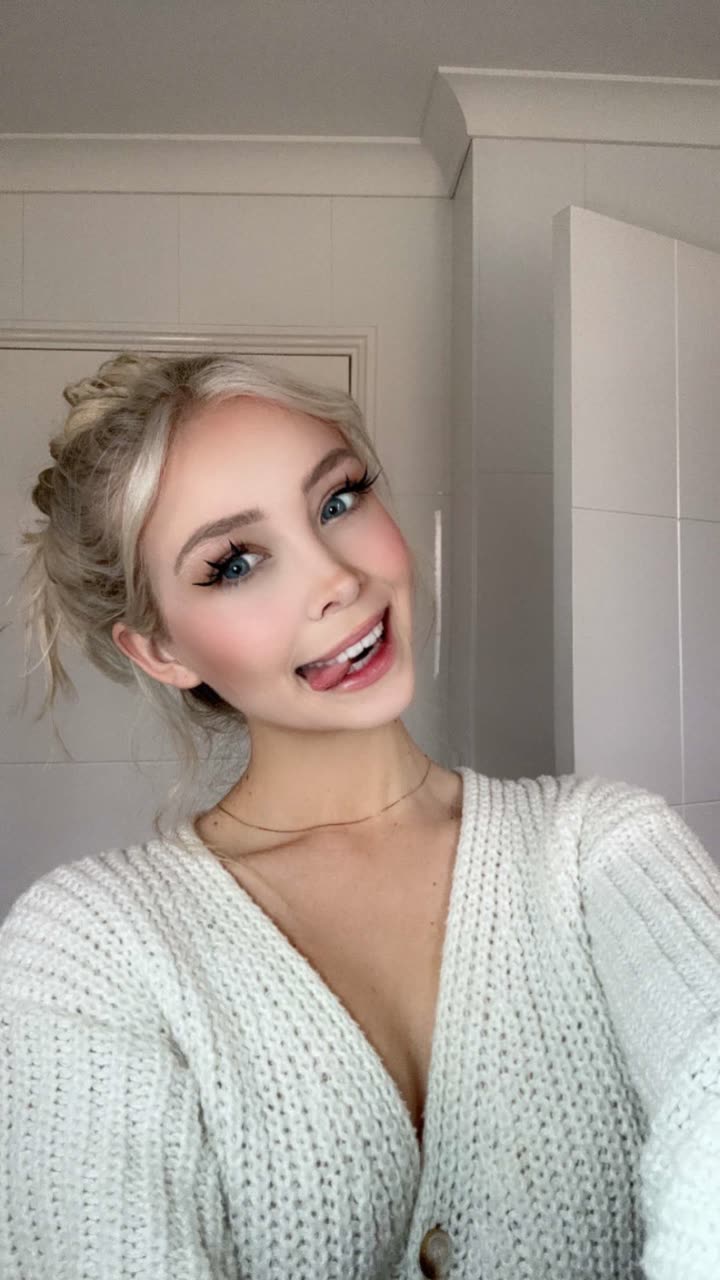 emxllouise snapchat image archive image