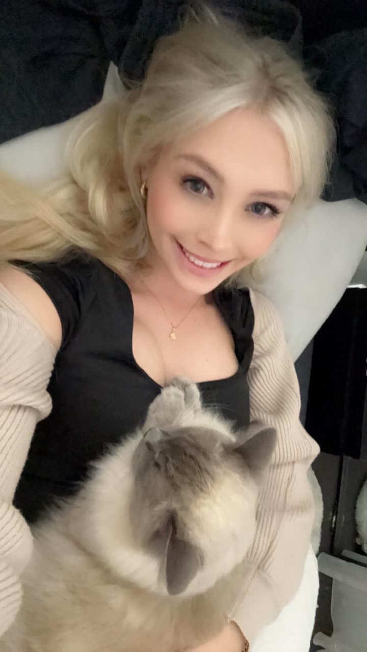 emxllouise snapchat image archive image