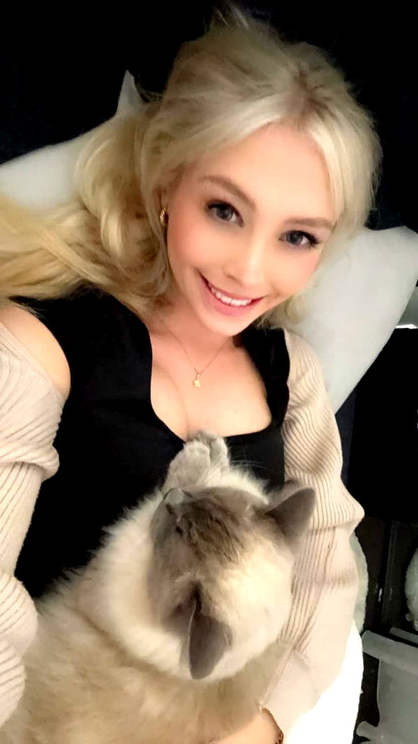 emxllouise image ~ Altpins