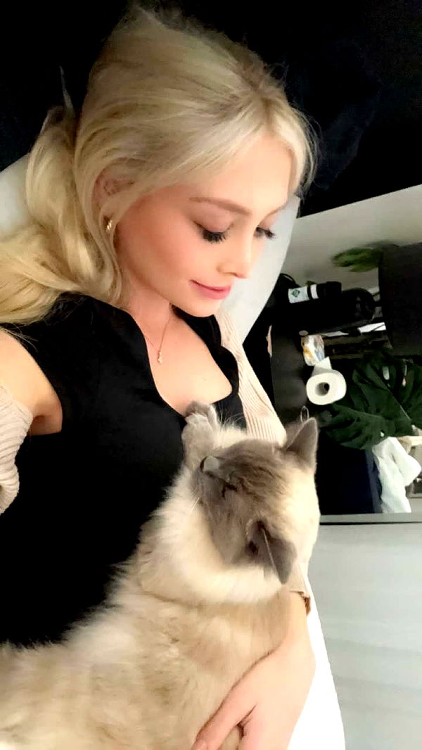 emxllouise image ~ Altpins