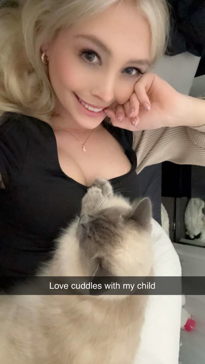 emxllouise snapchat image archive image