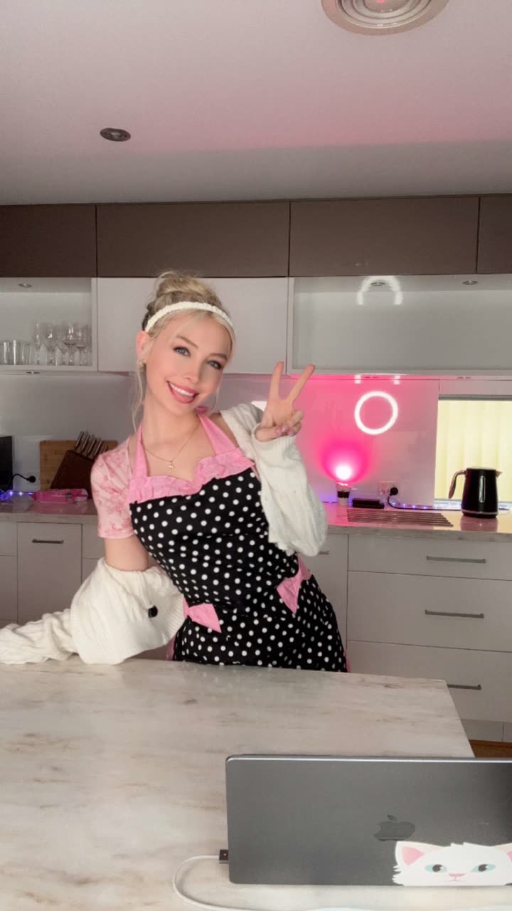 emxllouise snapchat image archive image