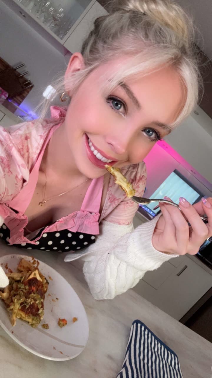 emxllouise snapchat image archive image