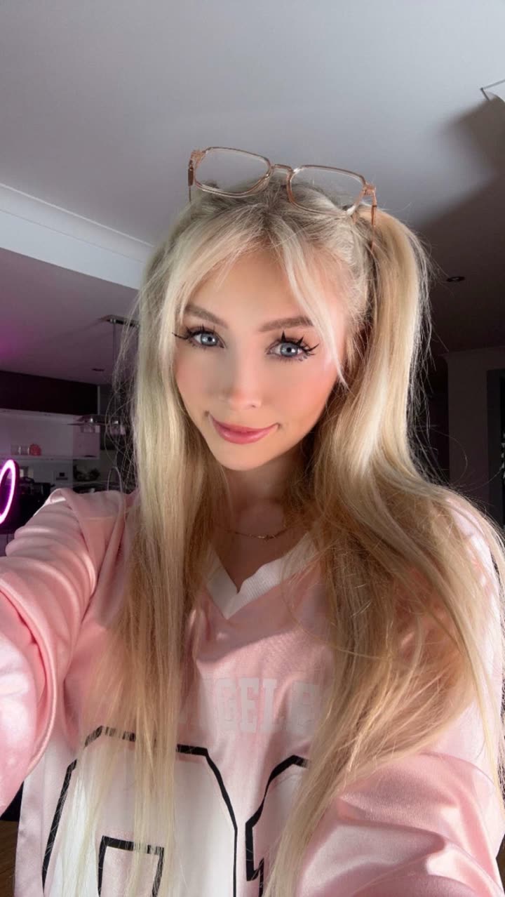 emxllouise snapchat image archive image