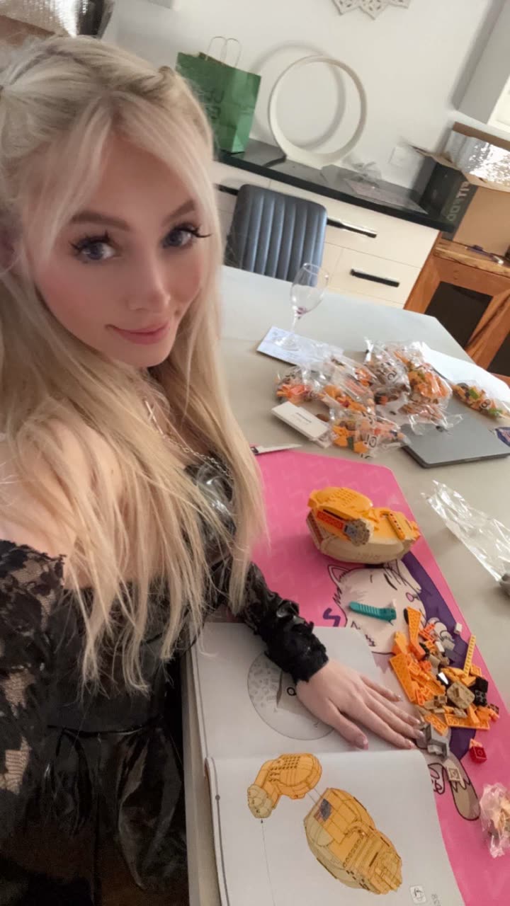 emxllouise snapchat image archive image