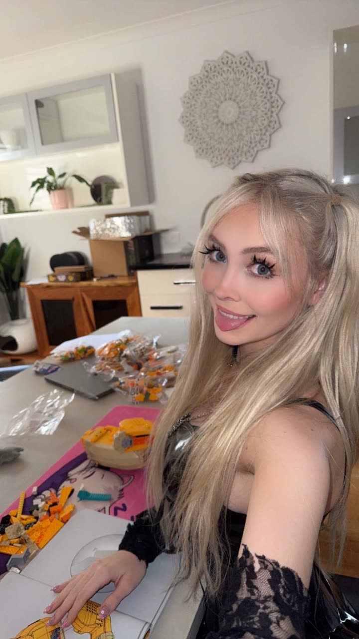 emxllouise snapchat image archive image