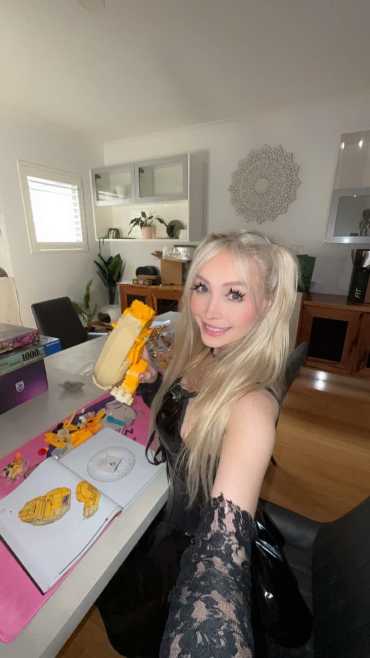 emxllouise snapchat image archive image