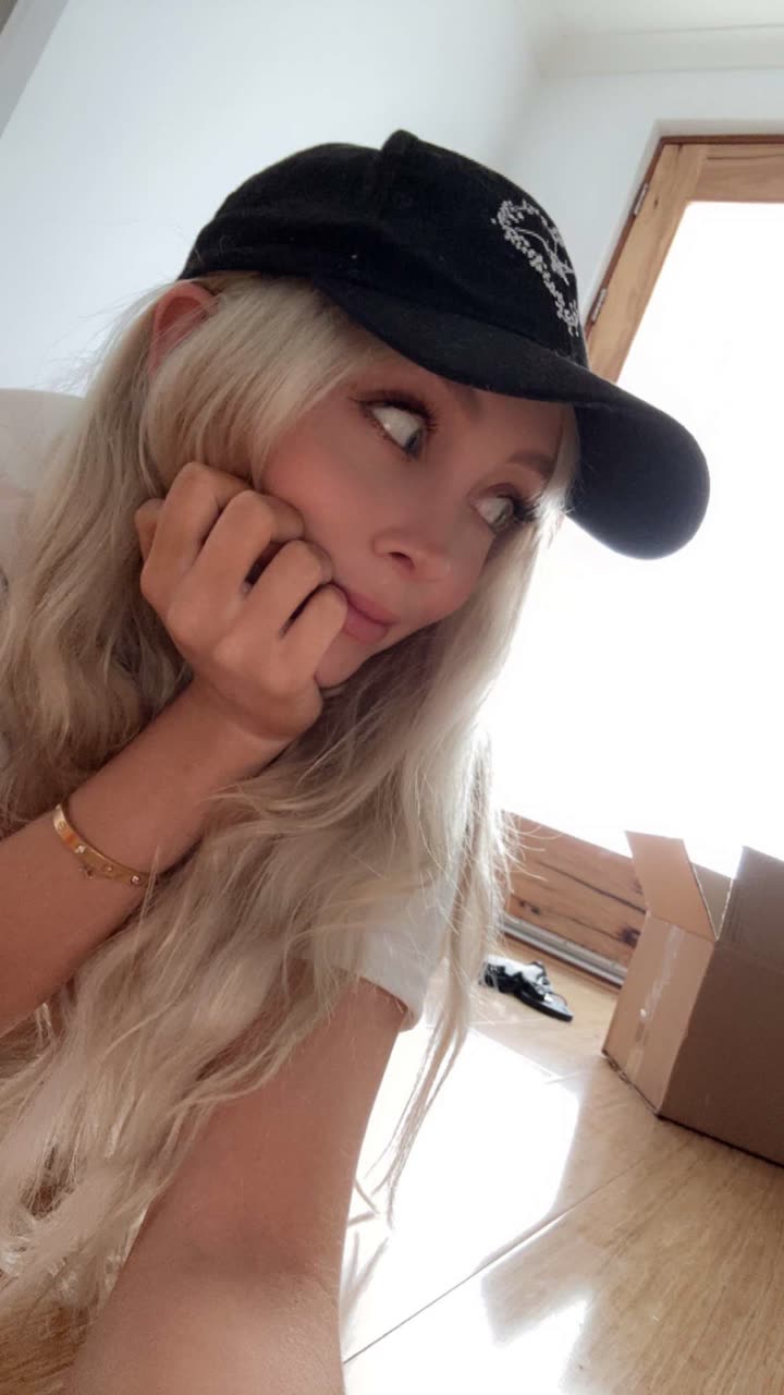 emxllouise snapchat image archive image