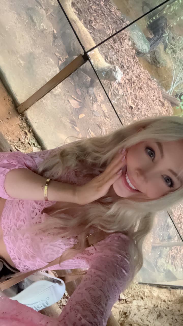 emxllouise snapchat image archive image