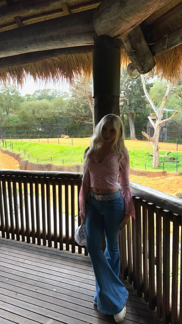 emxllouise snapchat image archive image