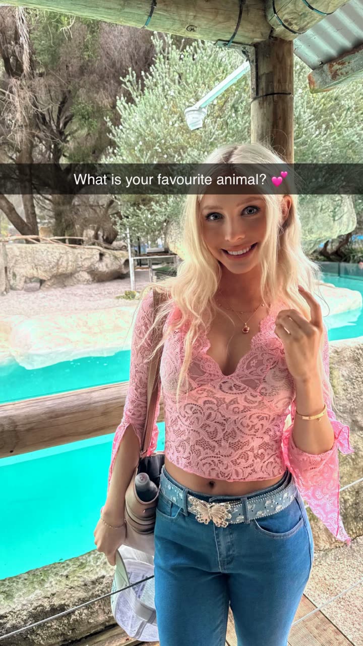 emxllouise snapchat image archive image