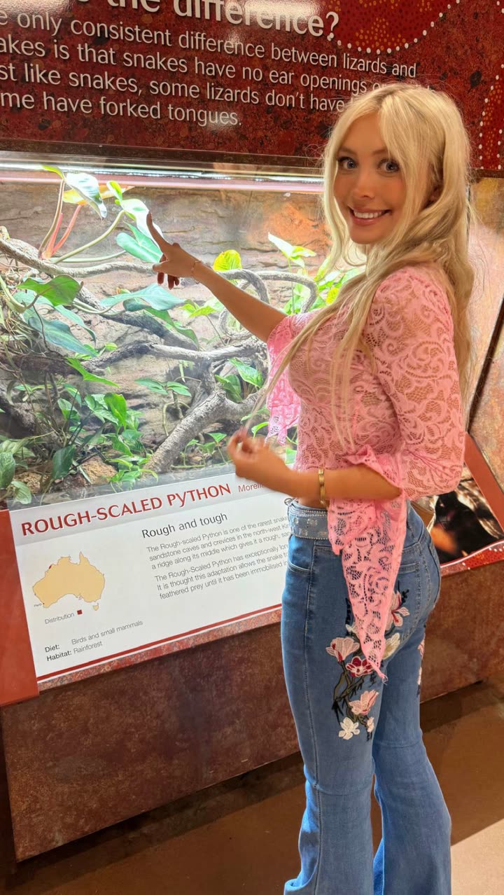 emxllouise snapchat image archive image