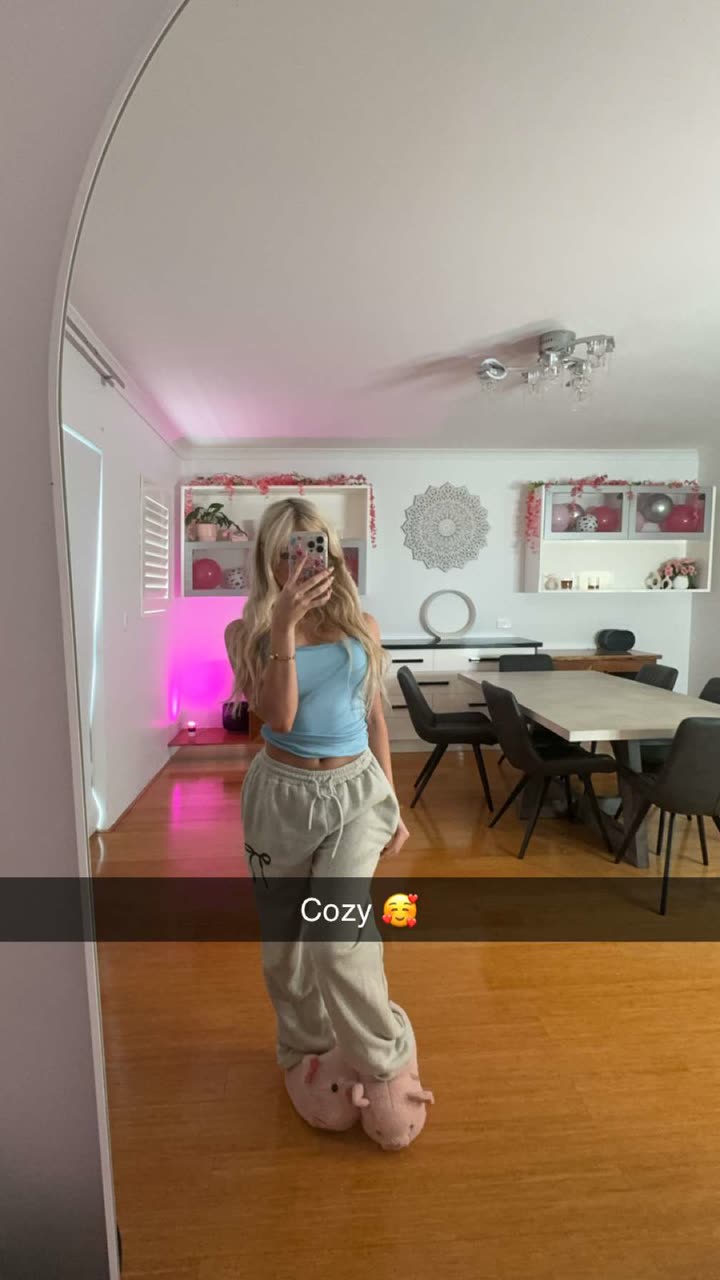 emxllouise snapchat image archive image