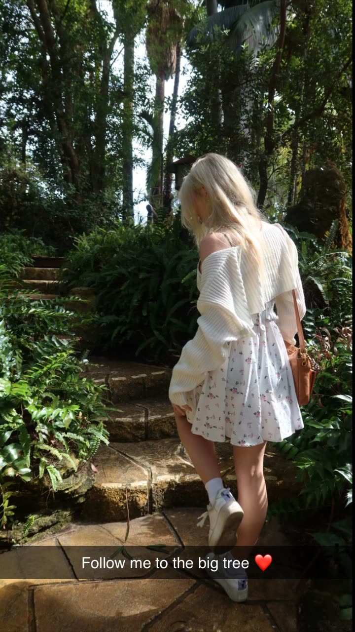 emxllouise snapchat image archive image