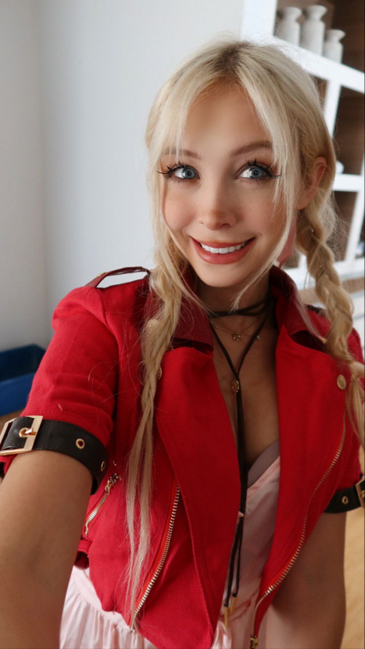 emxllouise snapchat image archive image