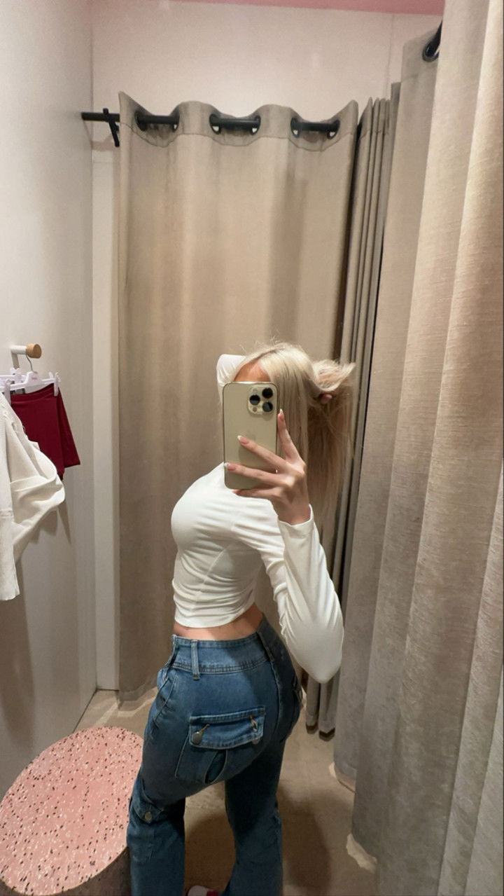 emxllouise snapchat image archive image