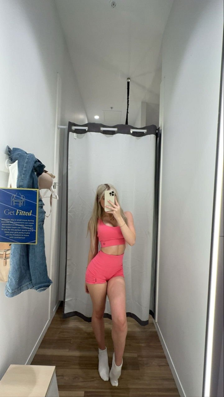 emxllouise snapchat image archive image