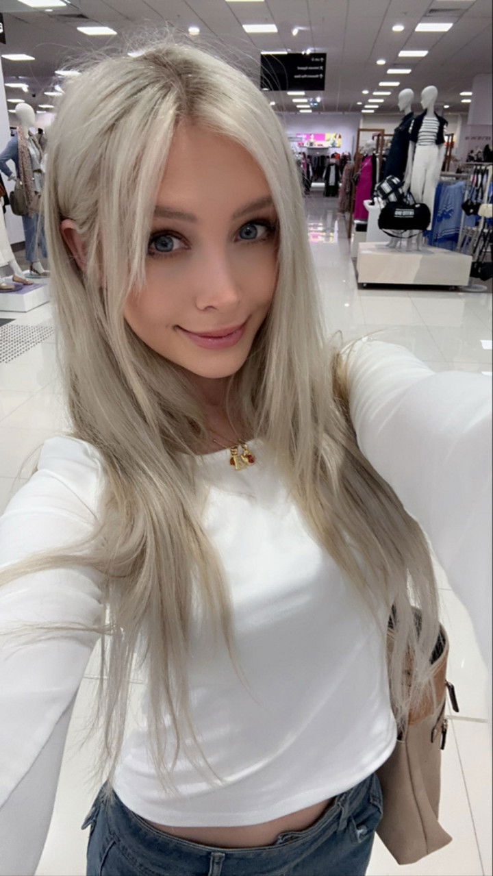 emxllouise snapchat image archive image