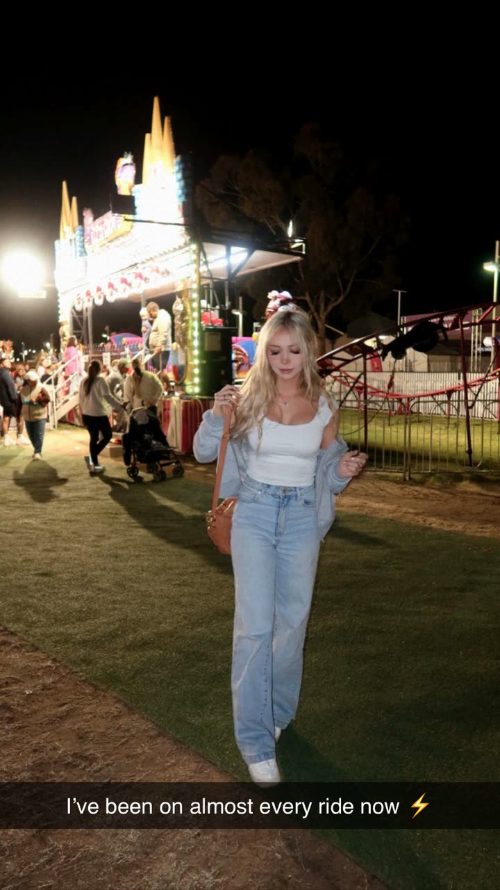 emxllouise snapchat image archive image