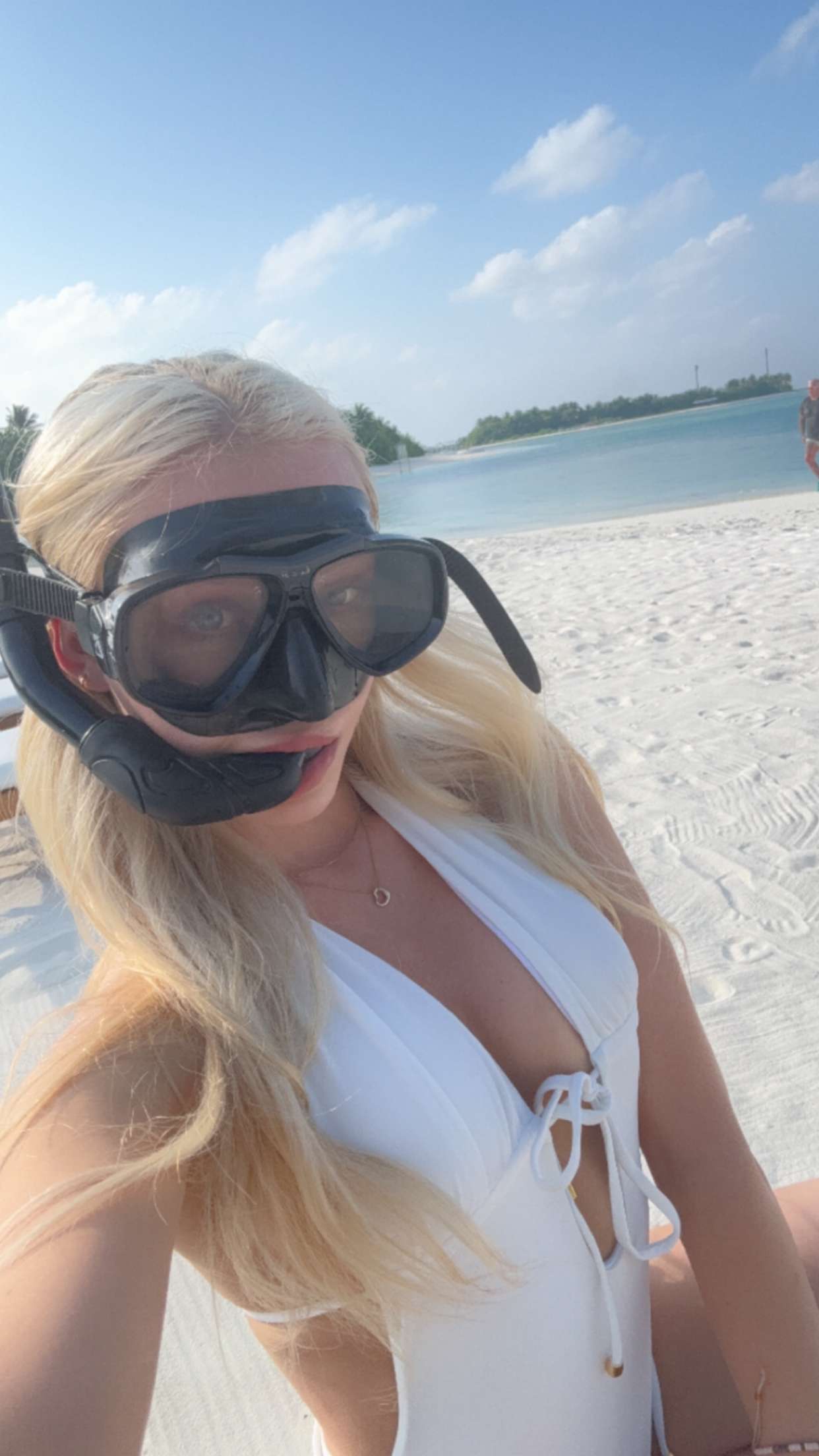 emxllouise snapchat image archive image