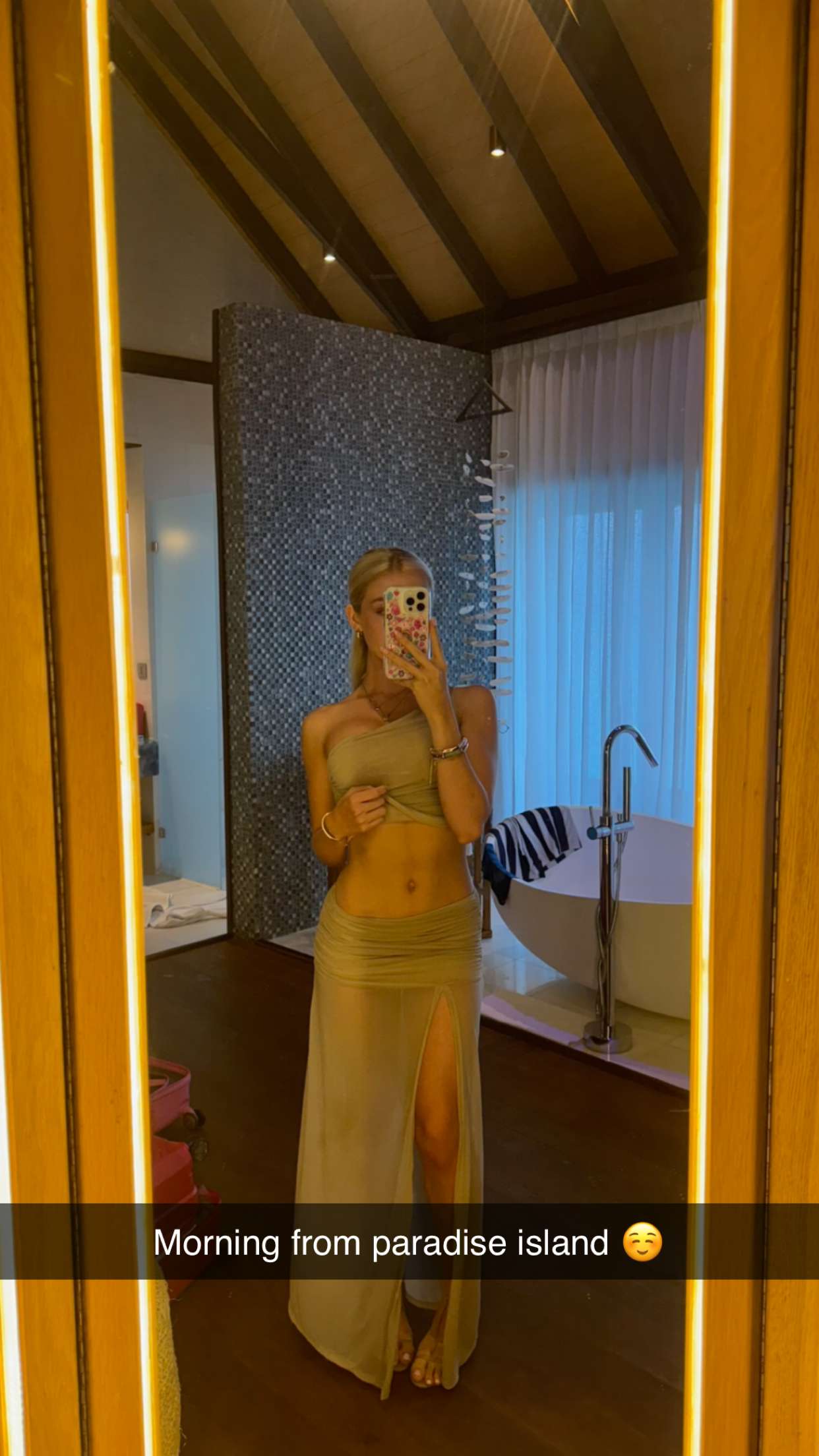 emxllouise snapchat image archive image