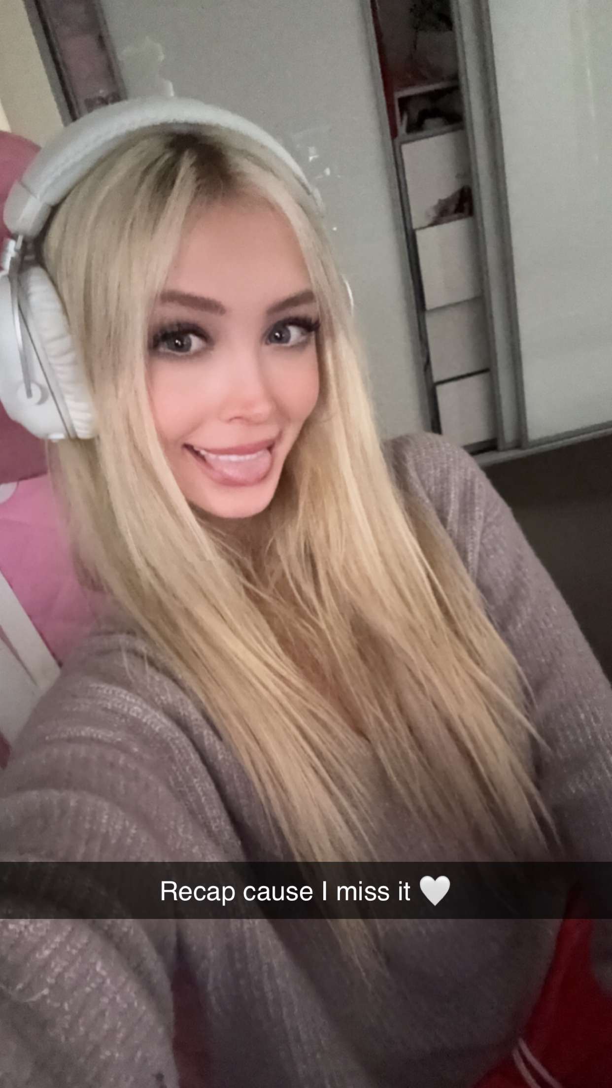 emxllouise snapchat image archive image