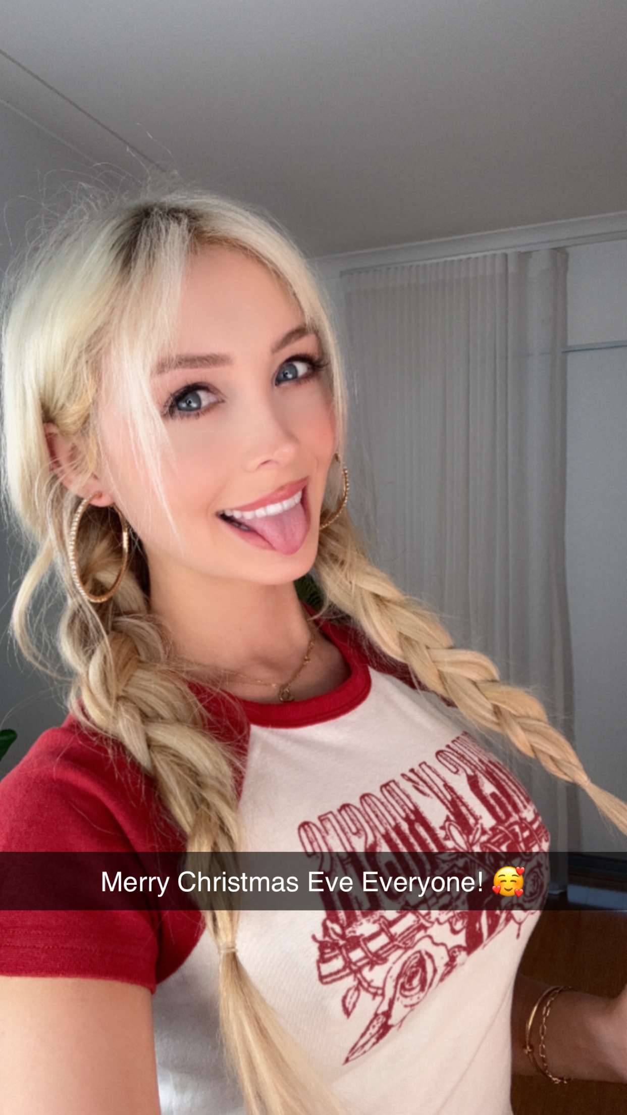 emxllouise snapchat image archive image