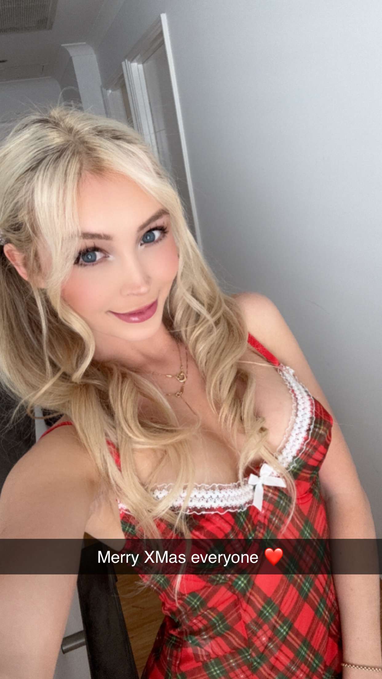 emxllouise snapchat image archive image