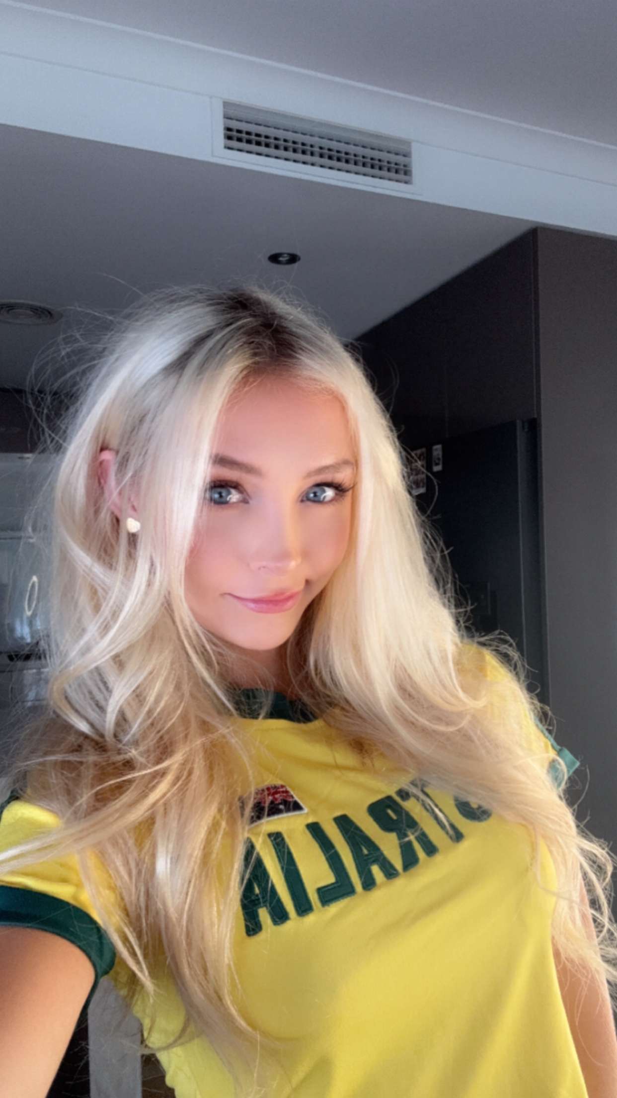 emxllouise snapchat image archive image