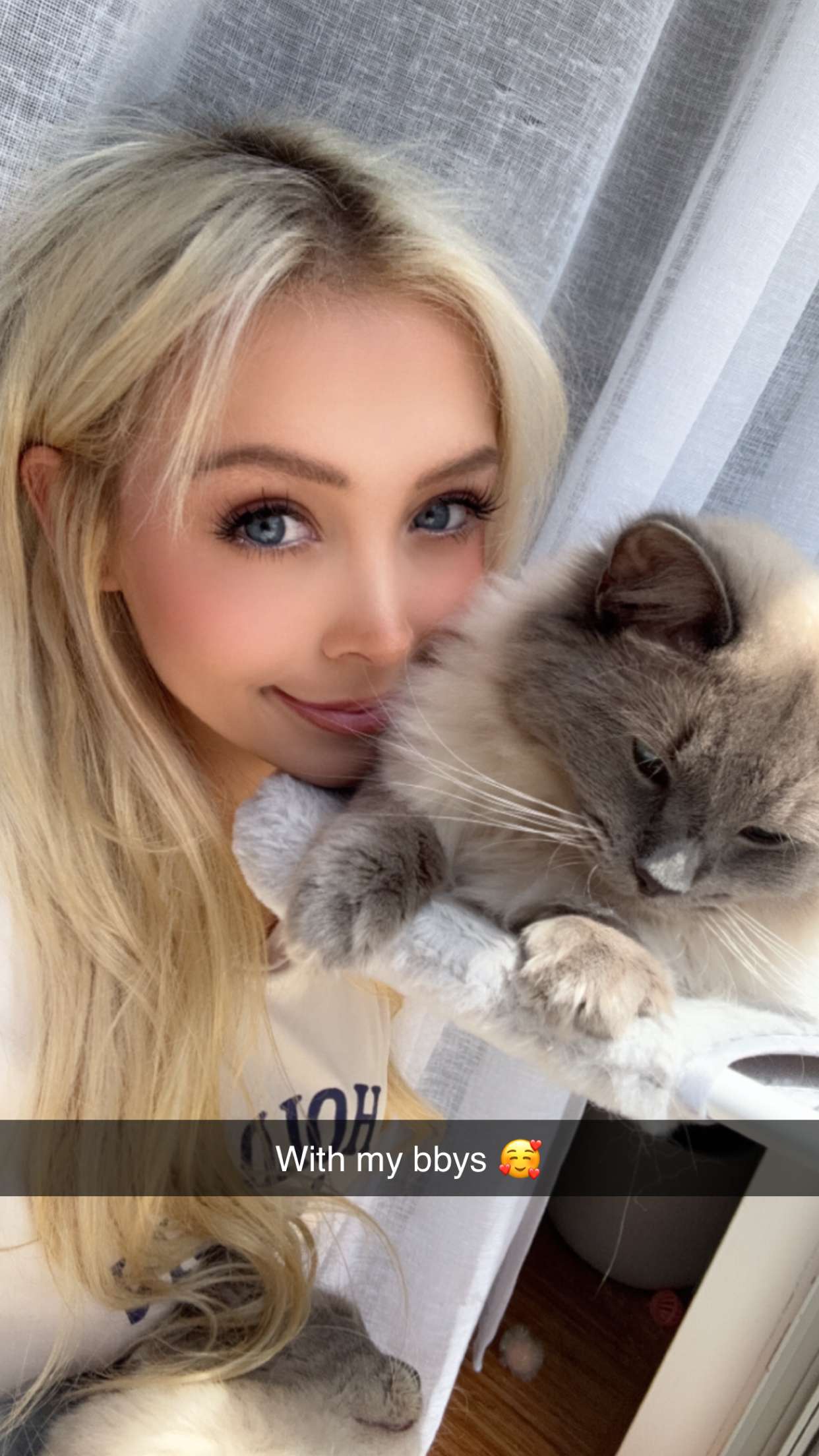 emxllouise snapchat image archive image