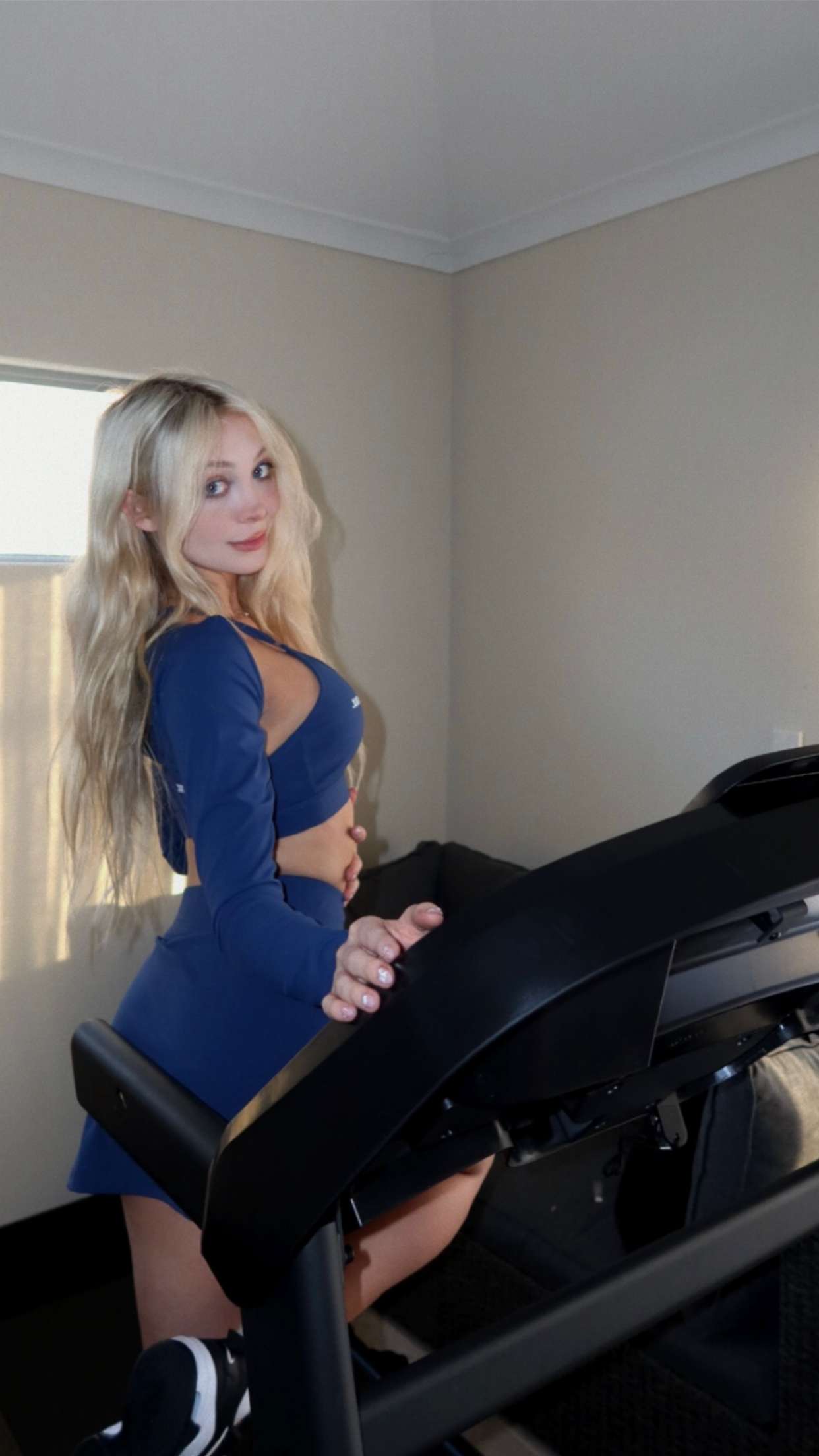 emxllouise snapchat image archive image