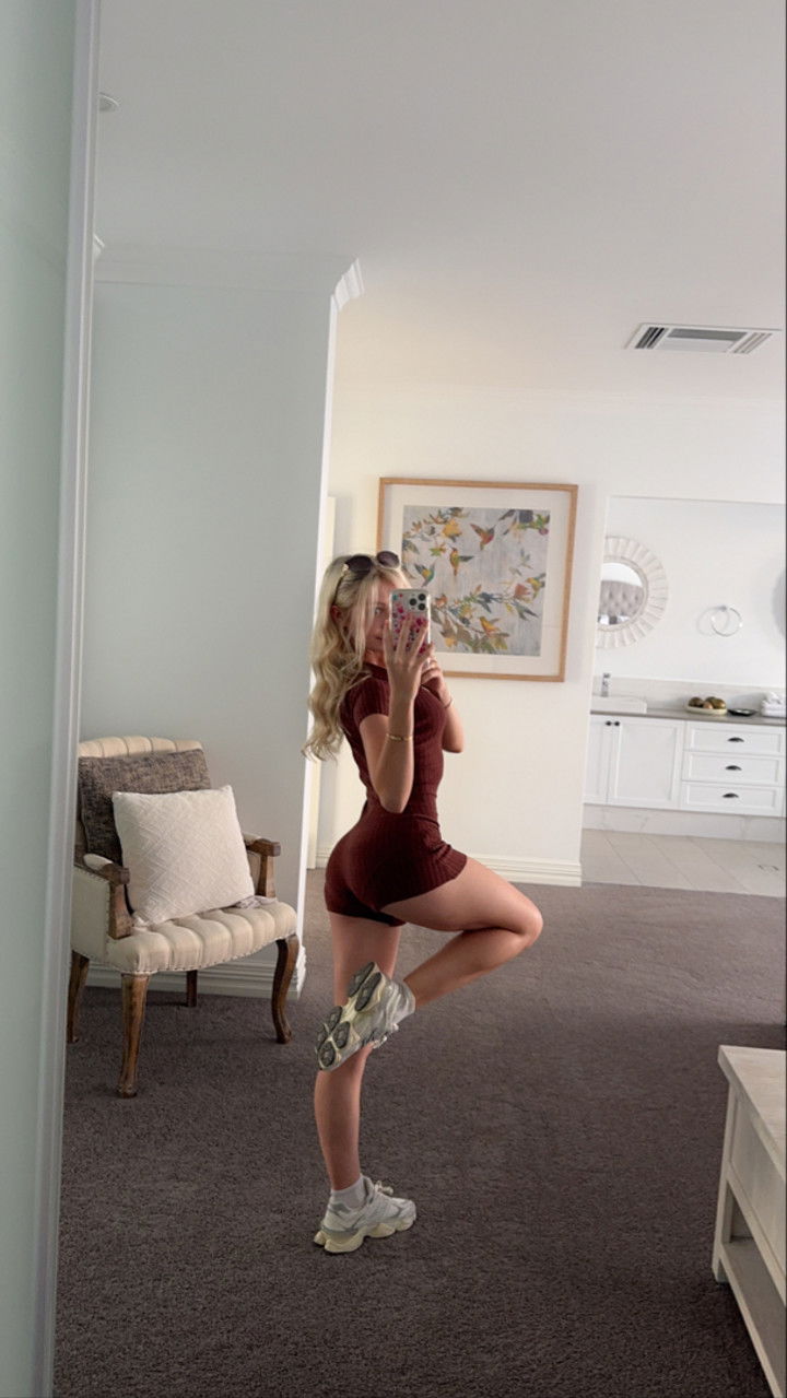 emxllouise snapchat image archive image