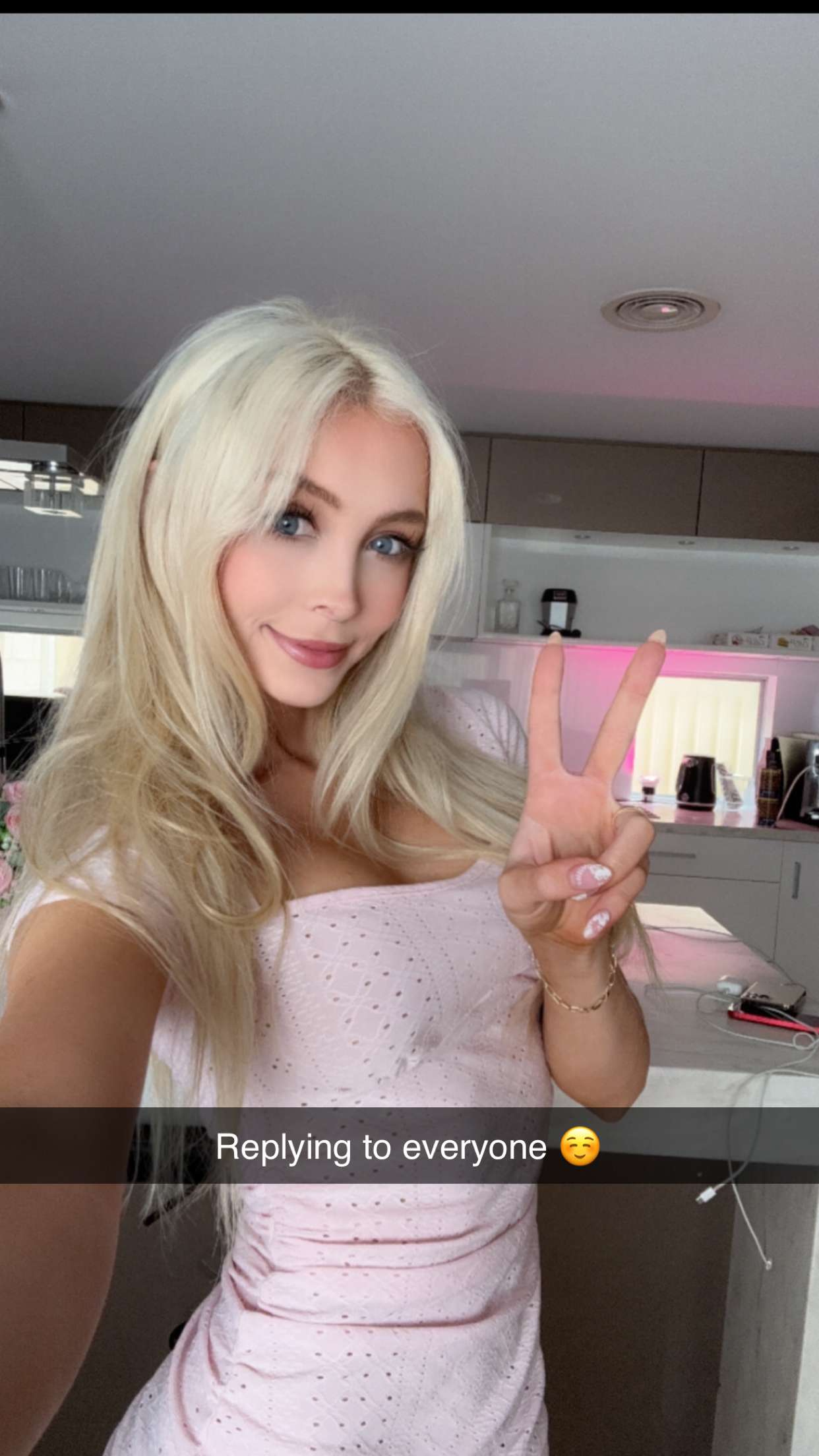 emxllouise snapchat image archive image