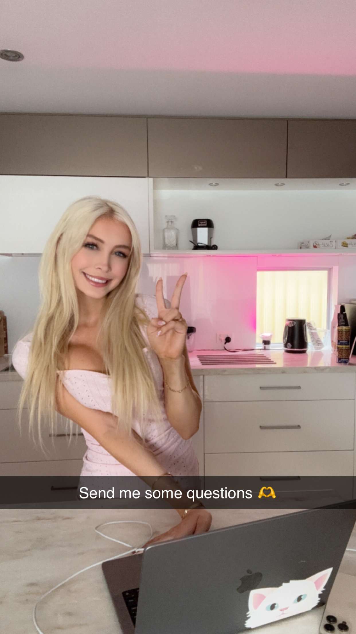 emxllouise snapchat image archive image