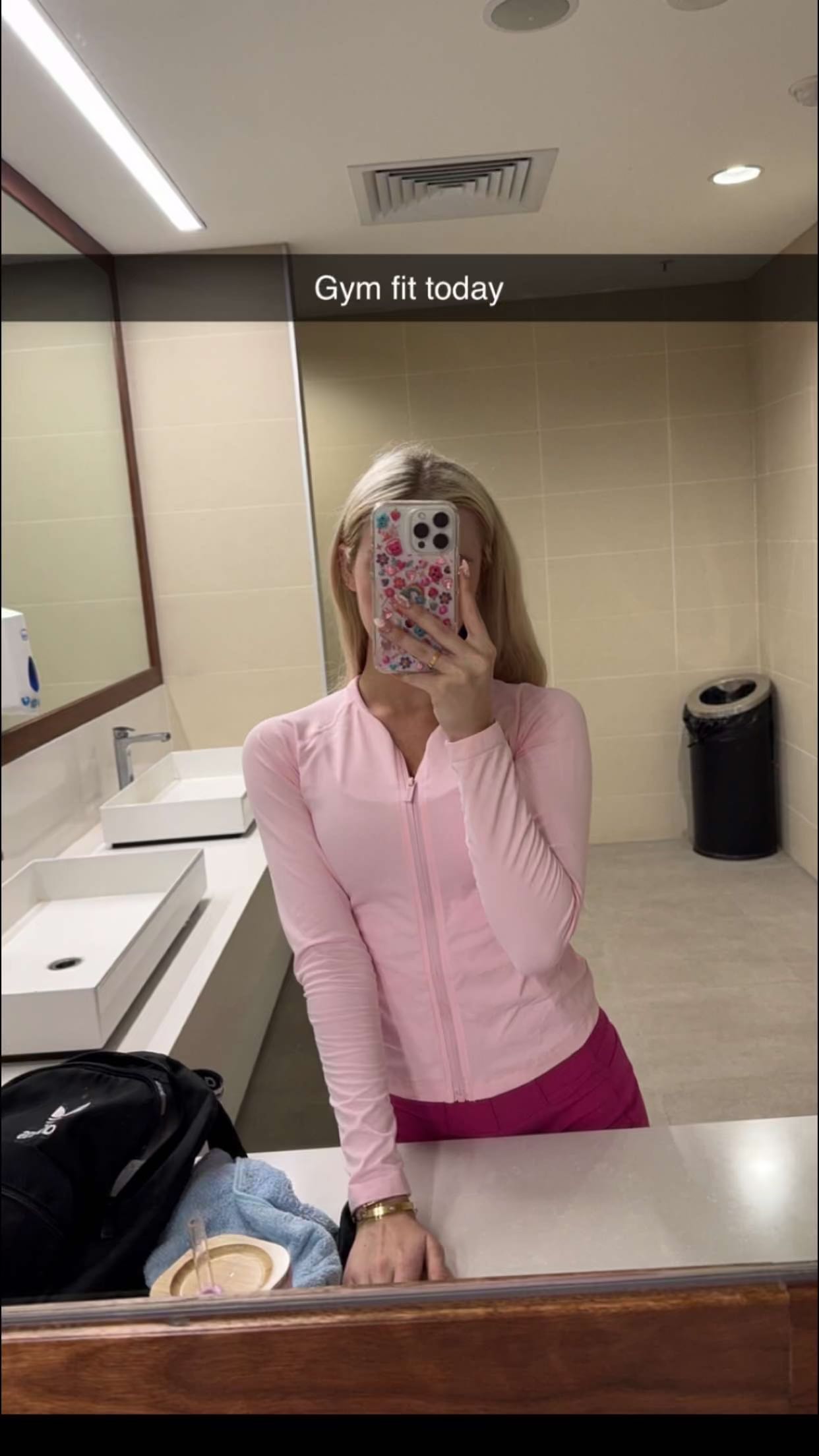 emxllouise snapchat image archive image