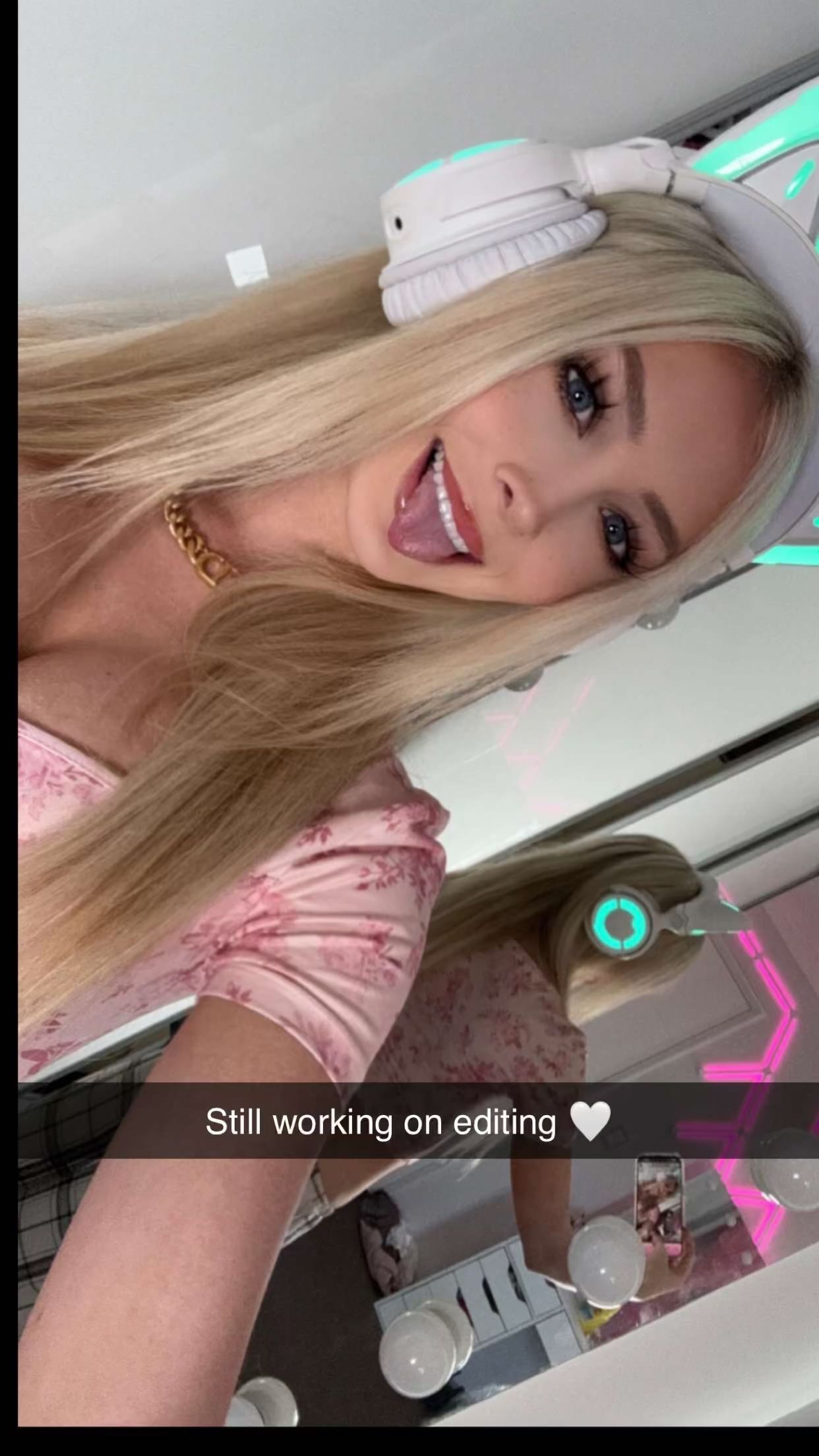 emxllouise snapchat image archive image