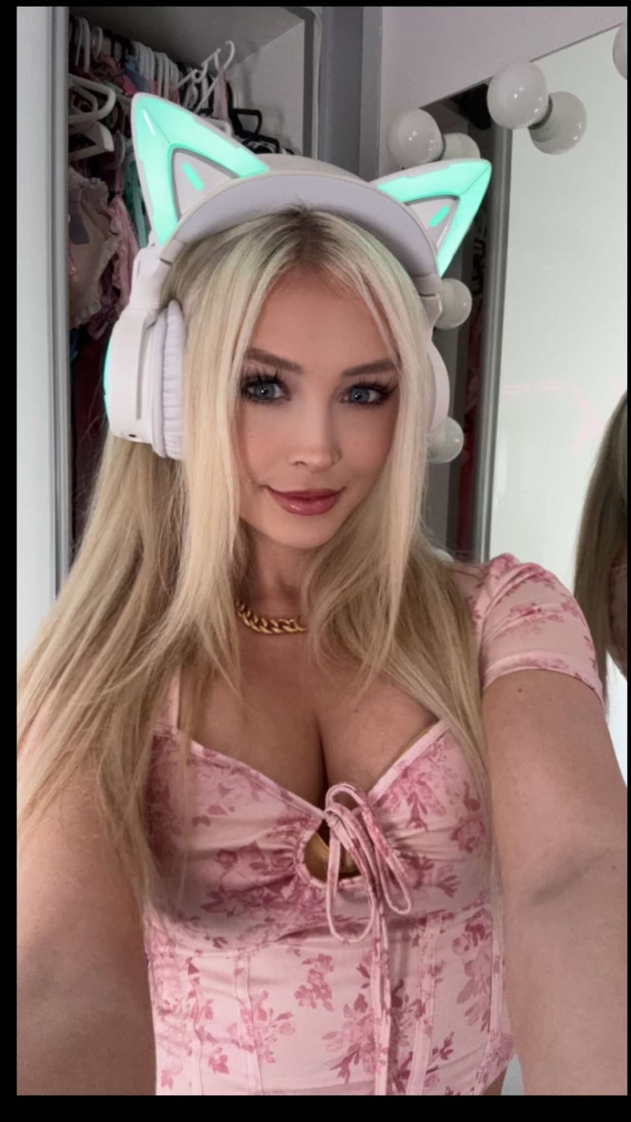 emxllouise snapchat image archive image