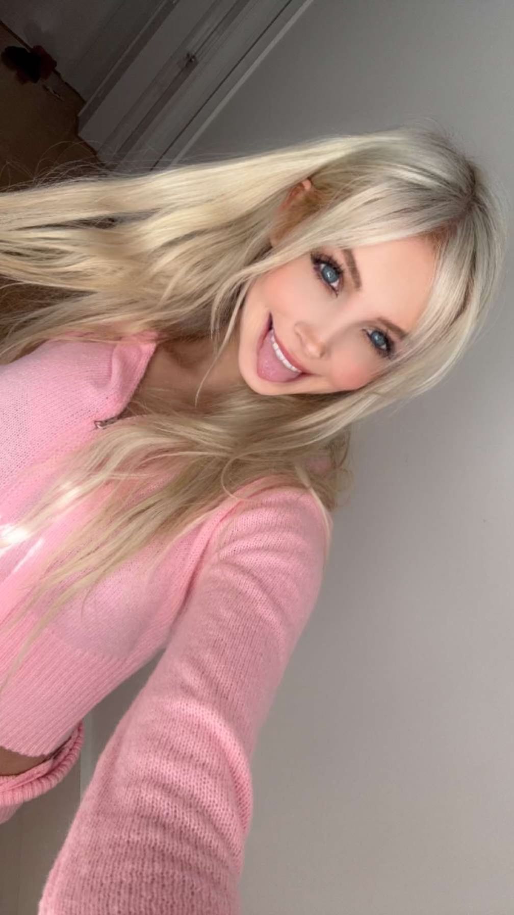 emxllouise snapchat image archive image