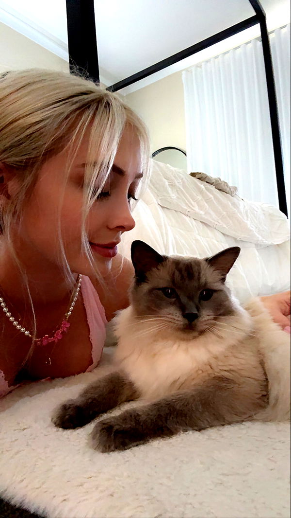 emxllouise image ~ Altpins