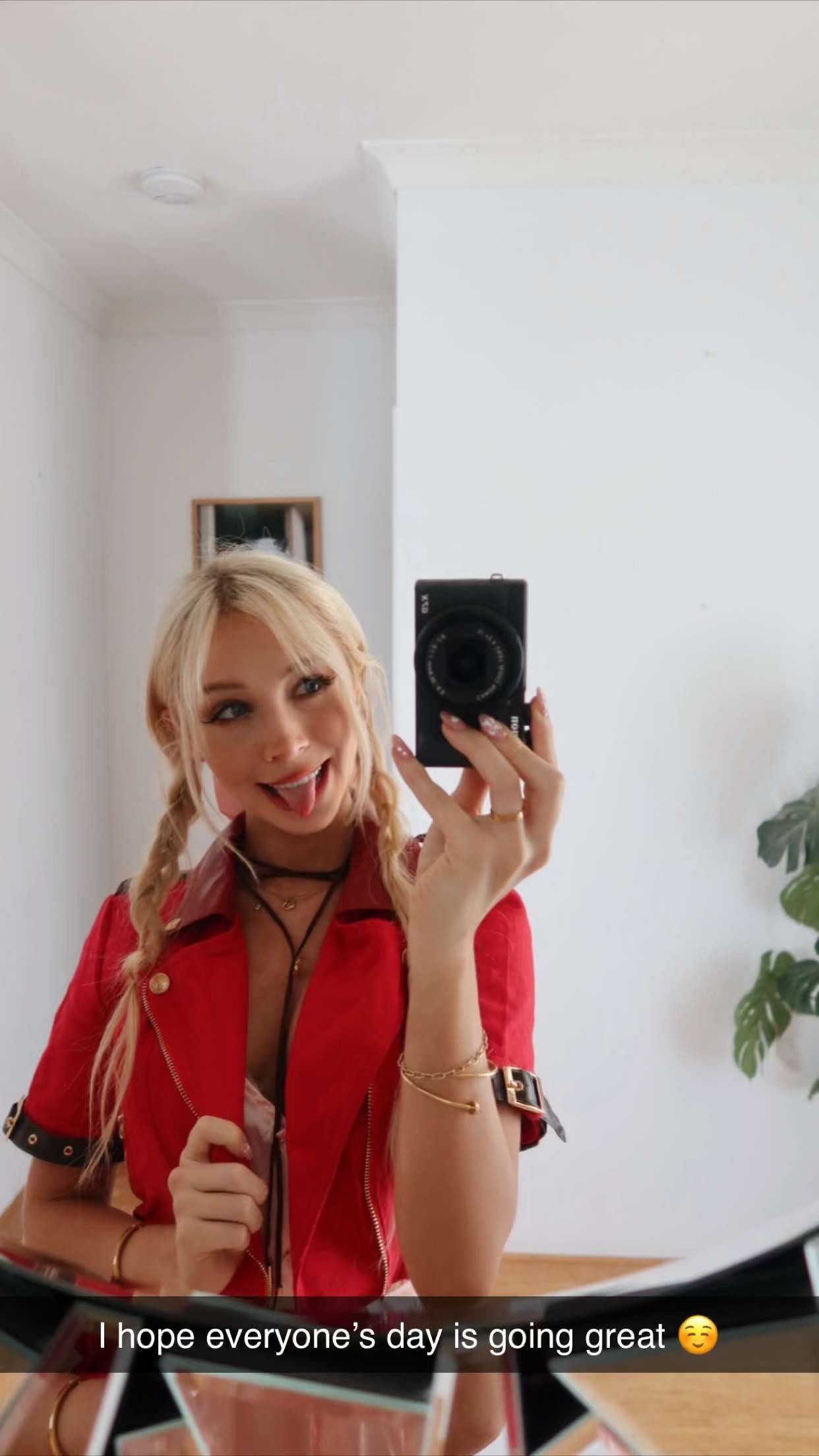 emxllouise snapchat image archive image