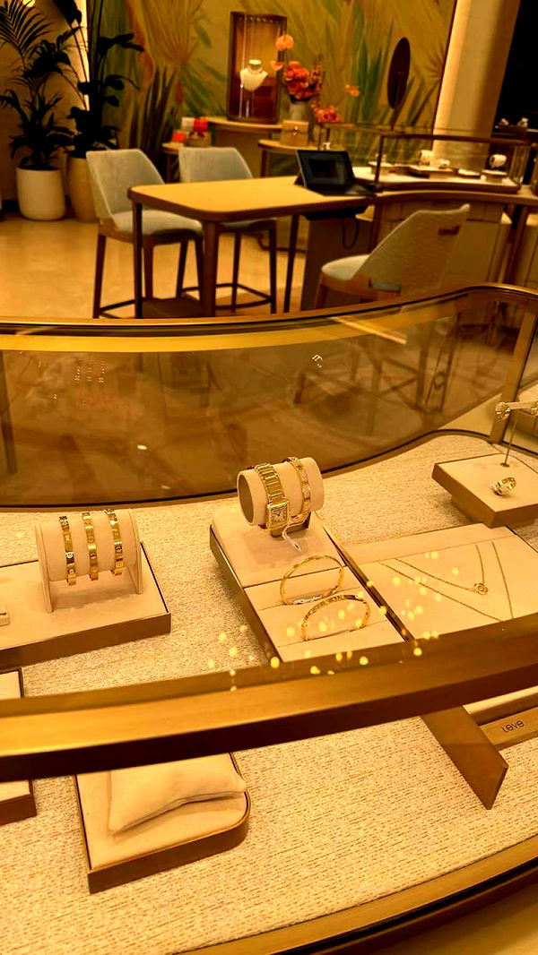 emxllouise image ~ Altpins