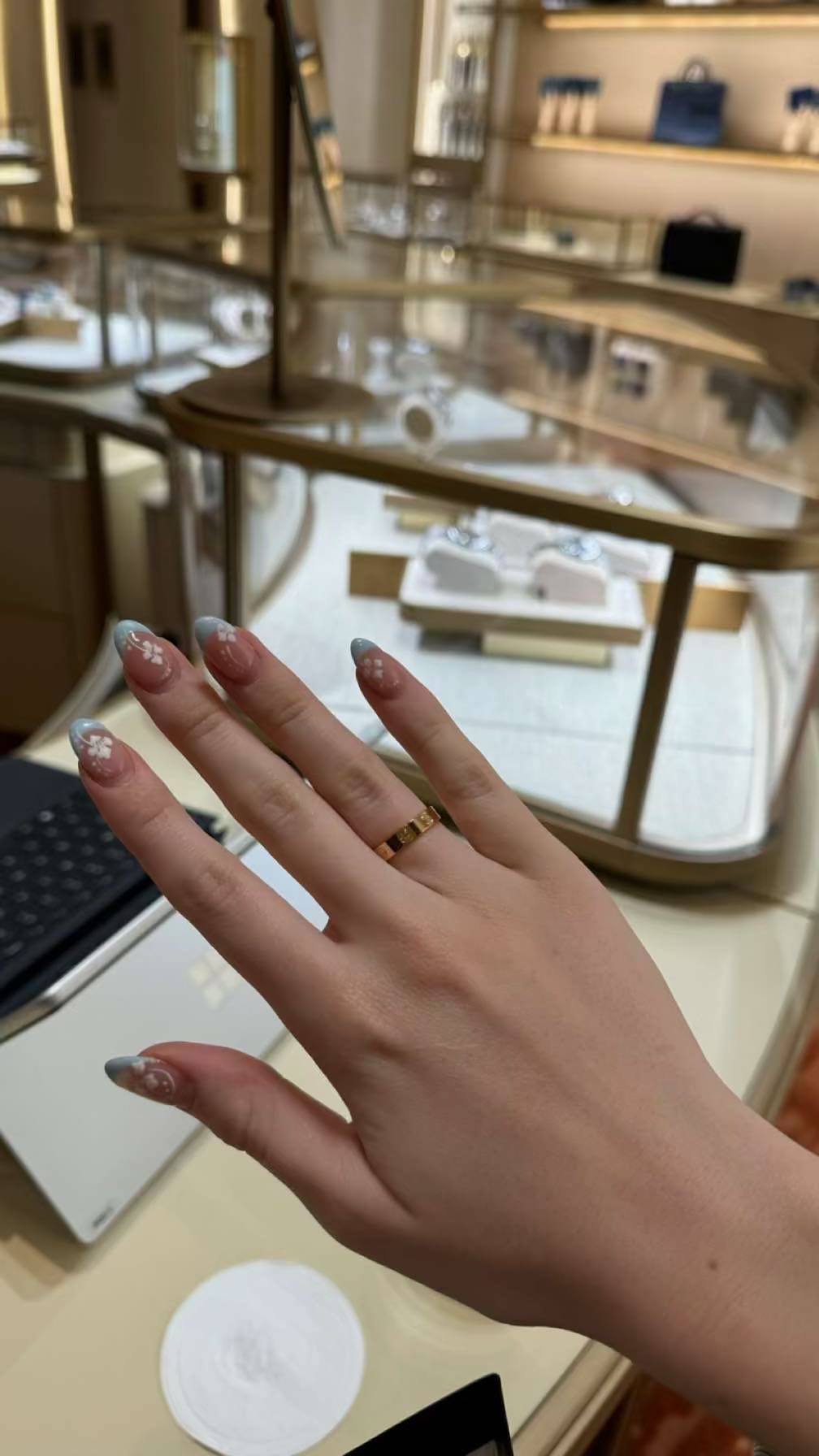 emxllouise snapchat image archive image