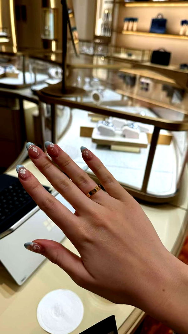 emxllouise image ~ Altpins