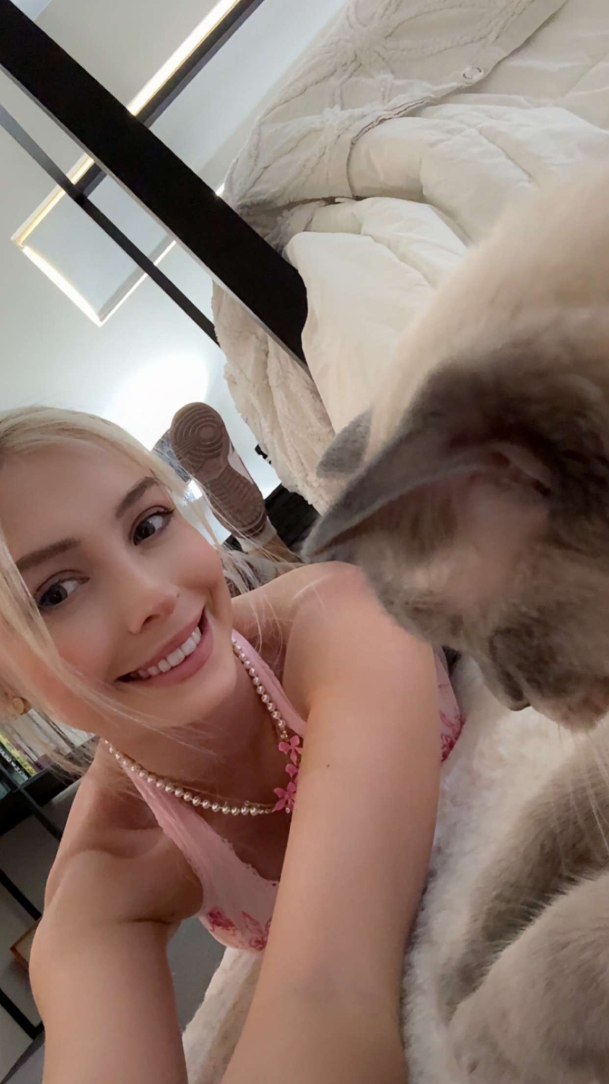 emxllouise snapchat image archive image