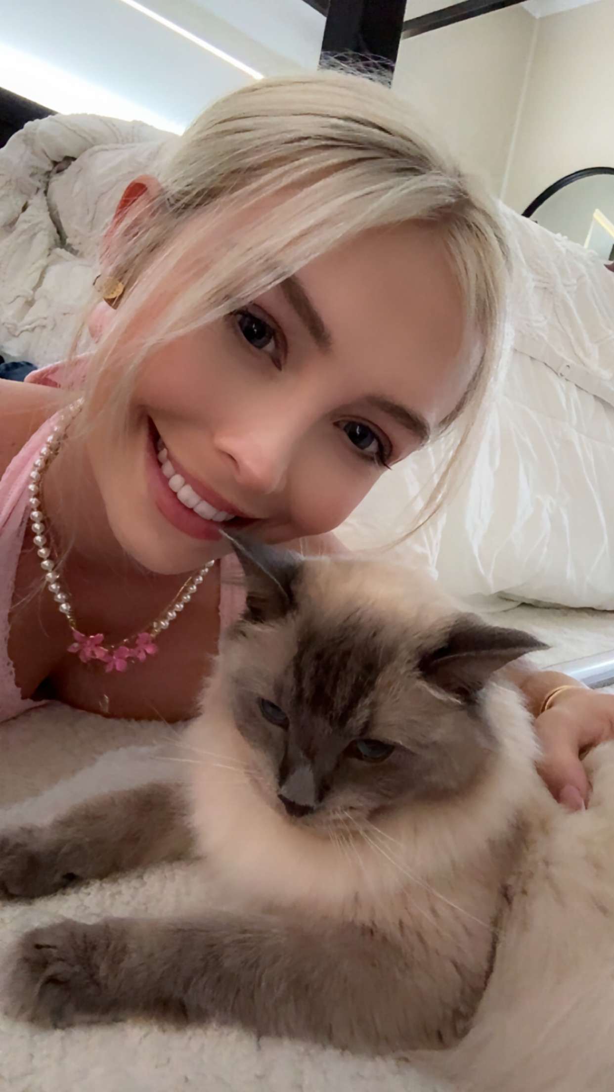 emxllouise snapchat image archive image