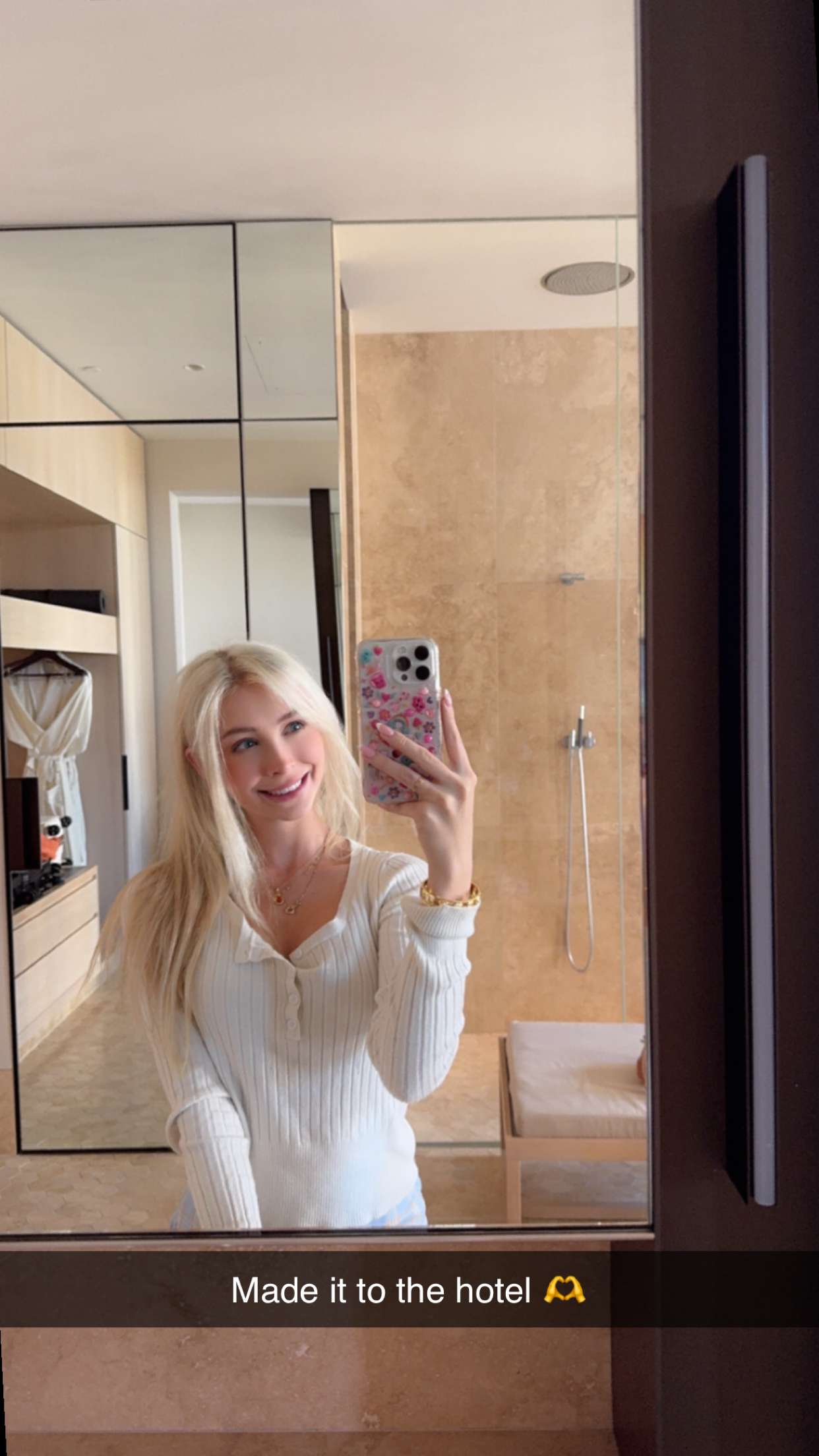 emxllouise snapchat image archive image