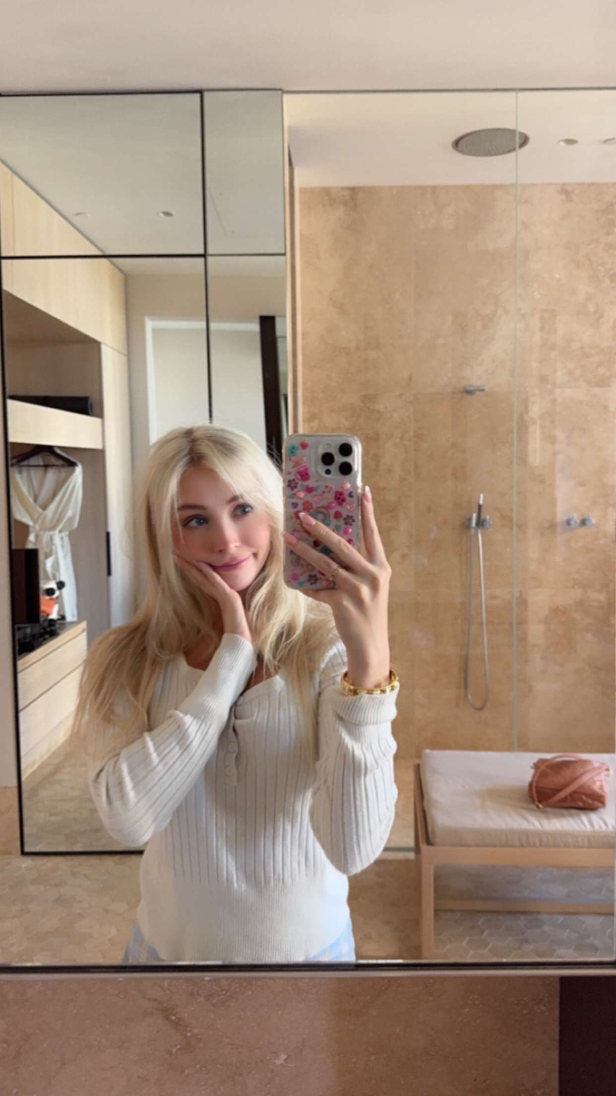 emxllouise snapchat image archive image